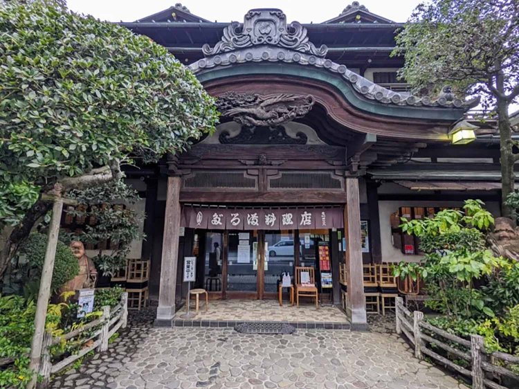 レトロ建築酒場の最高峰！ 小田原『だるま料理店』で味わう歴史と美食の饗宴