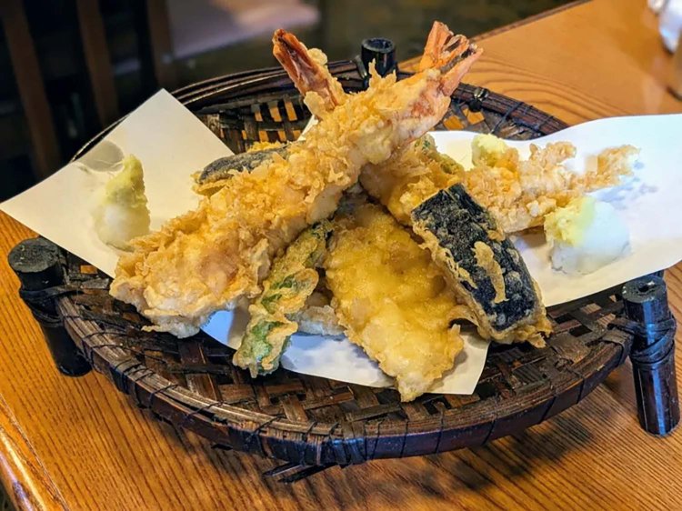 【酒場ナビ】小田原「だるま料理店」