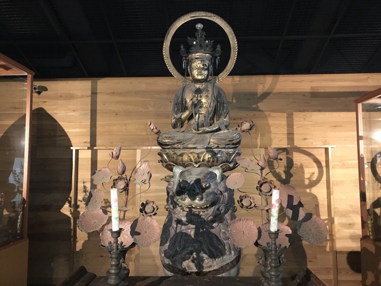 福島県「新宮熊野神社」の文殊菩薩像。