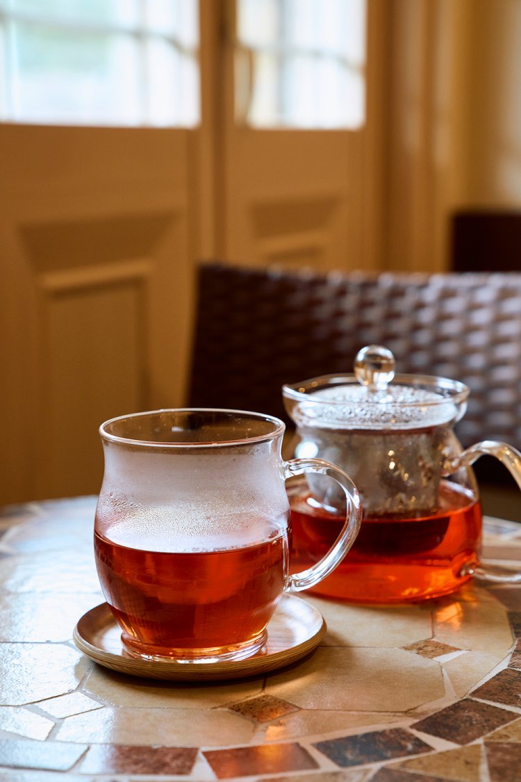 ローズヒップ、ハイビスカスをメインに使ったオリジナルブレンドの美肌ティー。