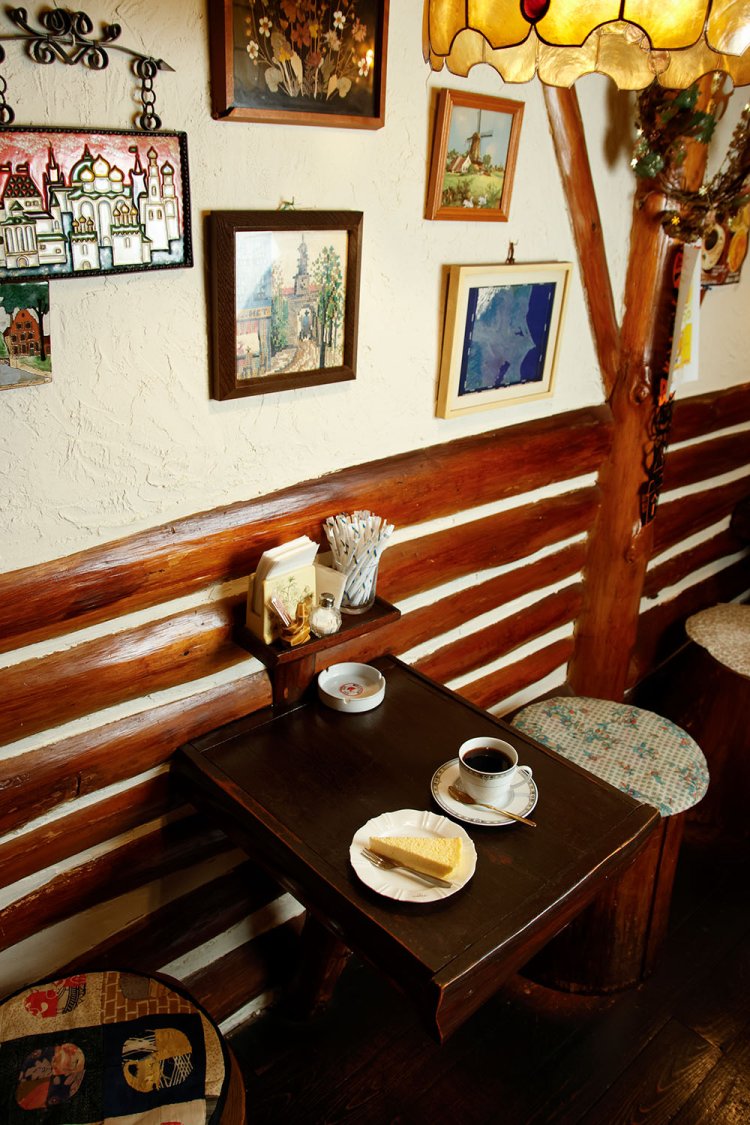 ハイジ手作りチーズケーキ＋ドリンクセット700円。