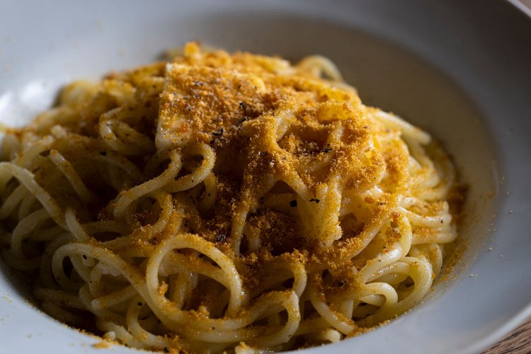 サルディーシャ産ボッタルガペペロンチーノ1800円。締めに外せない一皿だ。