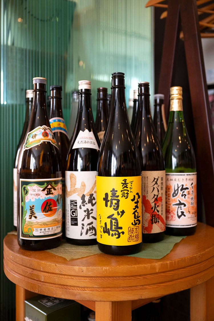 「情け嶋」や「伊佐美」など焼酎も粒揃い。