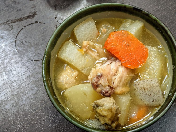 手羽先の入った煮込み。