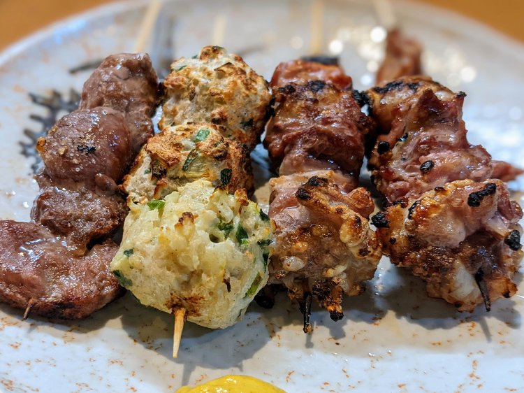種類が豊富なのも焼き鳥の魅力。