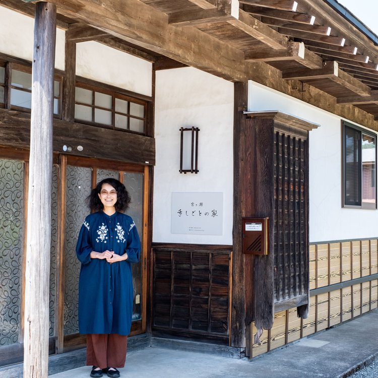 家守（やもり）のかなえさん。「ワーケーションや登山目的の方、それに外国人の利用も多いですね」。