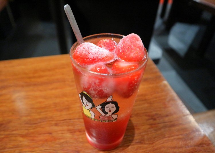 ゴロゴロと大粒のいちごが入っている。