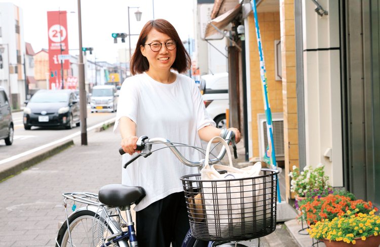 「義父がUFOパイの大ファン。生ロールは生地がふわふわ！」。