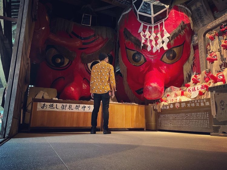 群馬県「迦葉山弥勒寺」の巨大天狗面。