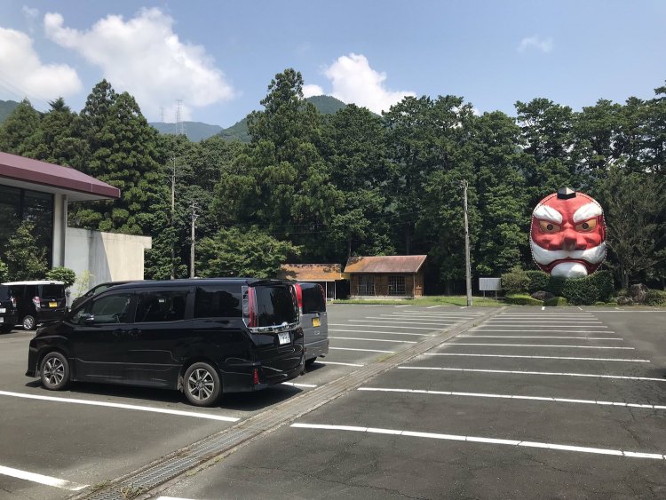 静岡県『春野文化センター』の巨大天狗面。