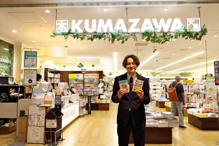 海保さんは店長になって2024年で5年。「電車の待ち時間に、ふらりとお立ち寄りください」。