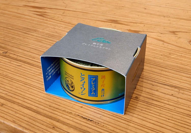プレミアムとろイワシ缶1080円。