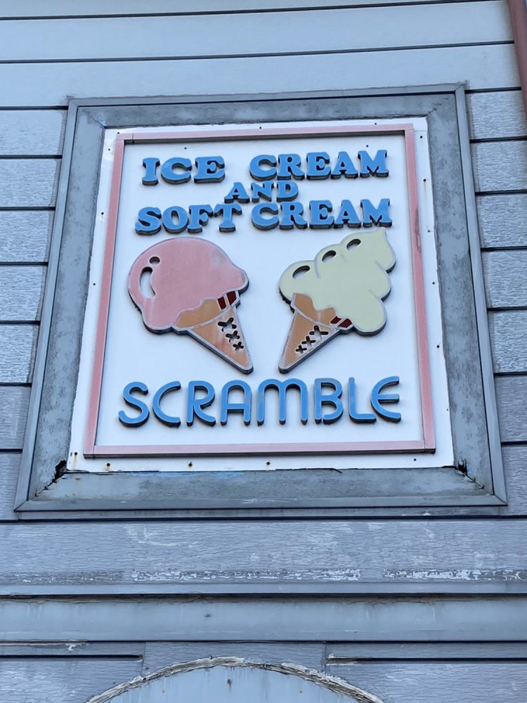 もう営業していないお店のようだが、1980年代的なファンシーさにあふれている（小田原）。