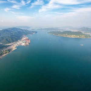 空から見るニッポン。ただいま、広島県瀬戸内海の上空です！