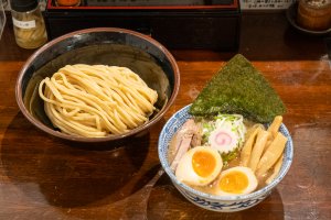 国分寺　自家製麺つけ麺 紅葉