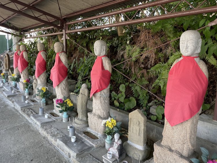 道端でも見かける「六地蔵」。