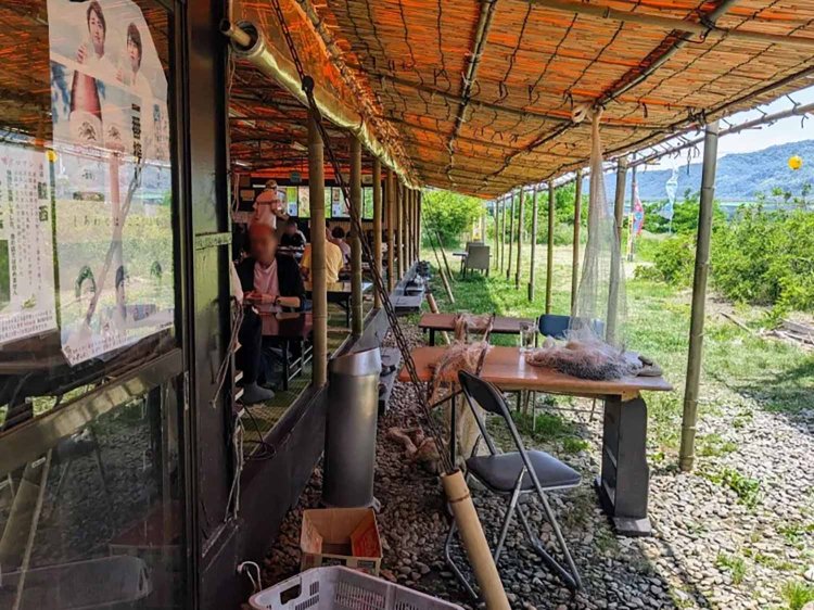 【酒場ナビ】鯉西 つけば小屋