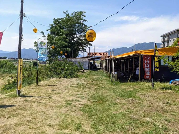 【酒場ナビ】鯉西 つけば小屋