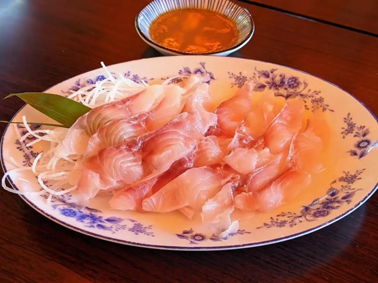 【酒場ナビ】鯉西 つけば小屋