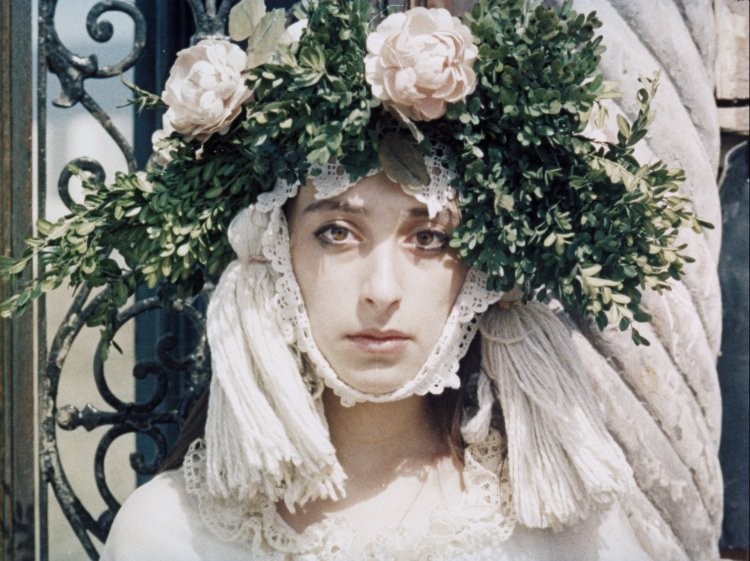 『ピロスマニのアラベスク』セルゲイ・パラジャーノフ監督／1985年／カラー／22分／ロシア語版・日本語字幕（ 『マグダナのロバ』併映作品 ）。