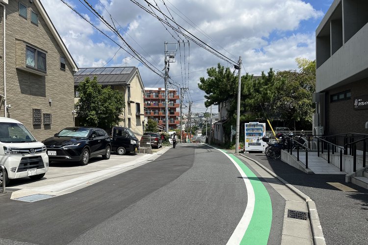 旧東海道の権太坂を上って振り返るとこんな景色。