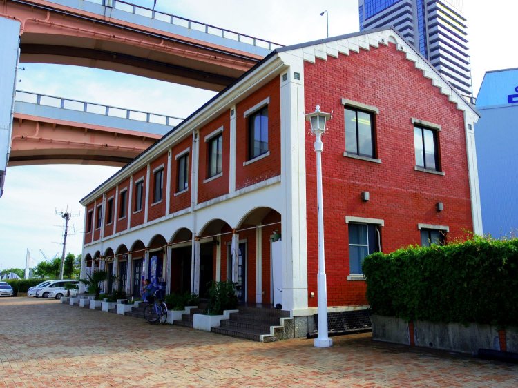 メリケンパークは平成29年(2017)にも、神戸港150年記念事業として大規模なリニューアル工事がおこなわれている