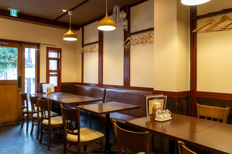 家族で訪れる近隣住民も多い。