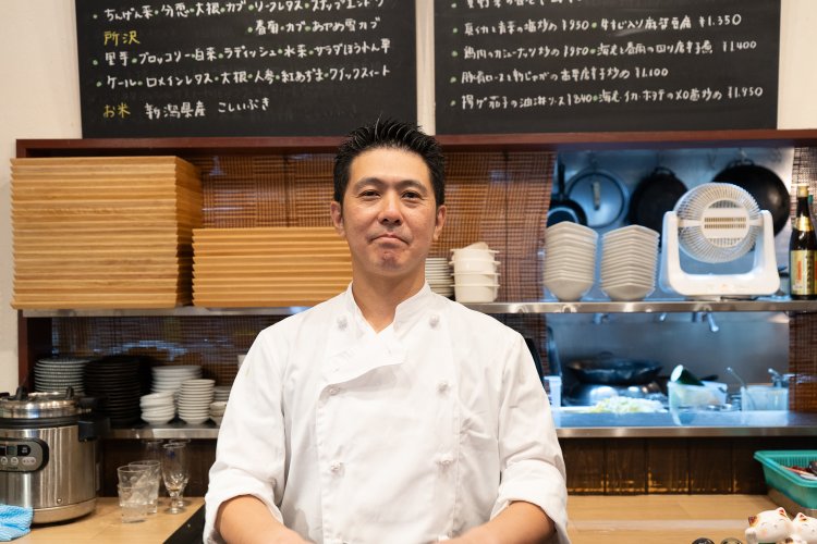 オーナーシェフの小山晴信さん。生まれは国分寺だ。