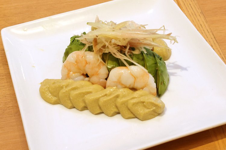 アボカドと蟹みそを組み合わせるという発想はなかった！ 