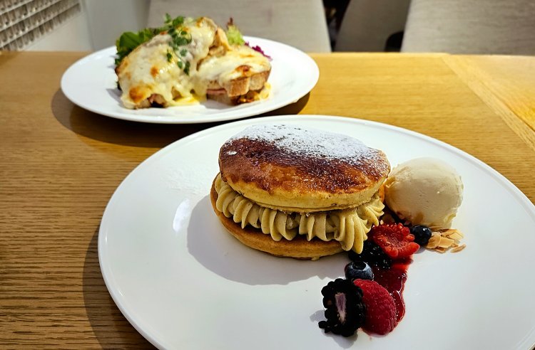 BLUE BRICK LOUNGE（ブルー ブリック ラウンジ）