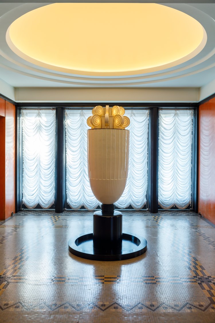 『東京都庭園美術館本館』次室 香水塔。