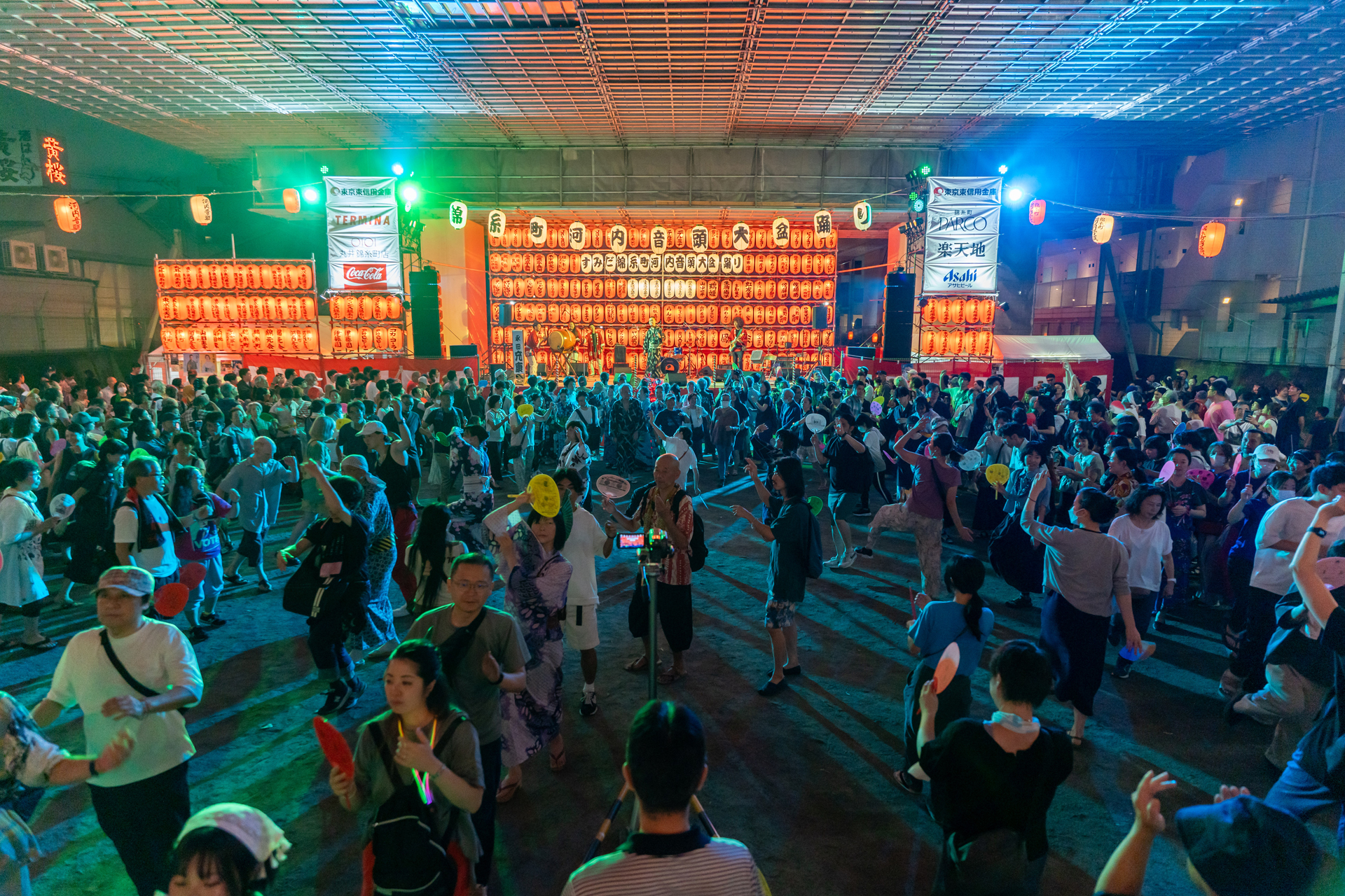 首都高の高架下がまるでライブ会場に！「第42回すみだ錦糸町河内音頭大