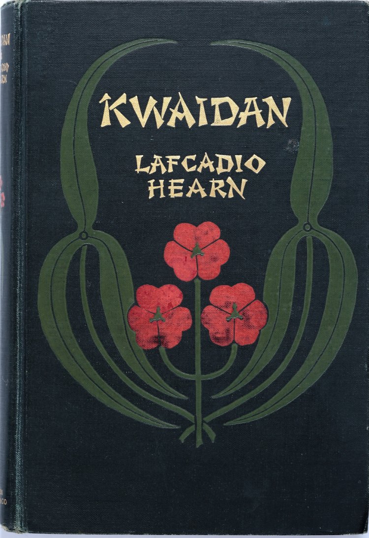 明治37年（1904）に出版された『怪談』初版（写真提供＝小泉家）。