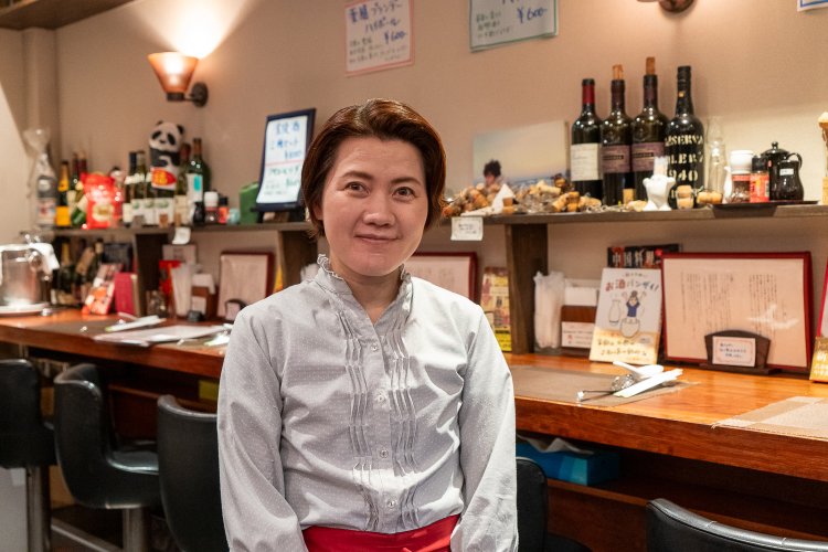 マダムの絢華さん。