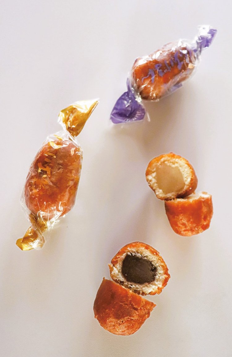 白あんファンが多い、バラ買いもできる手づくり銘菓「俵あげまん」（白あん・黒あん／武藤菓子店）。