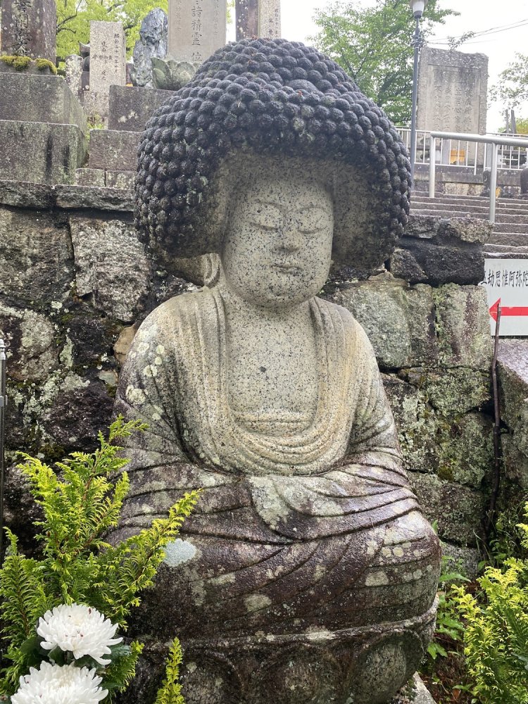 京都府「金戒光明寺」の五劫思惟阿弥陀仏。