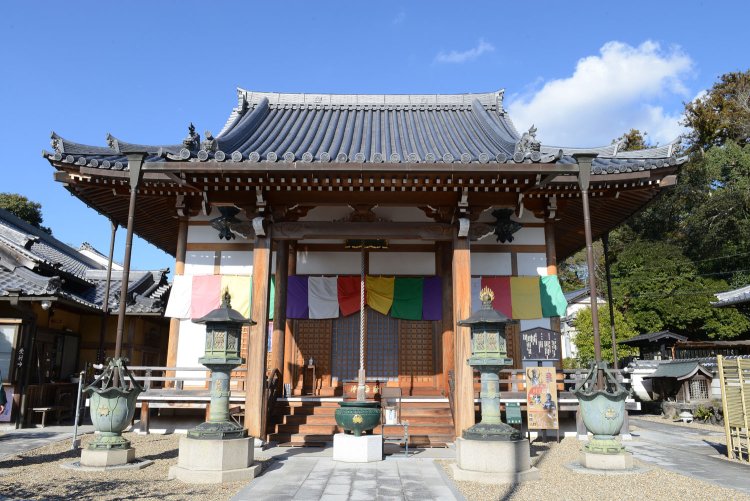 現在は本堂と庫裏が立つだけの小さな寺院。