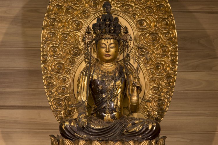 十一面観音坐像は13世紀の造立といわれ、観音坐像は全国的にも珍しい。