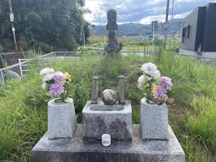 卒塔婆のもとになった五輪塔（福岡県那珂川市）。