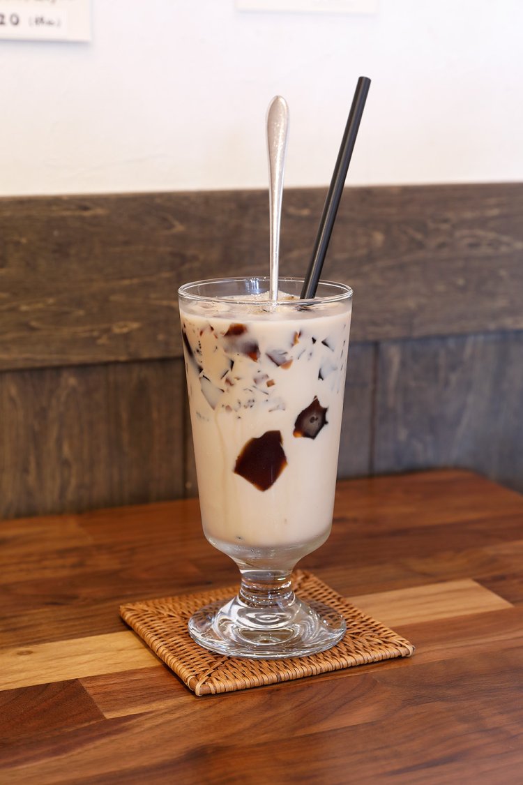 夏季のぷるぷるゼリーカフェオレ580円。