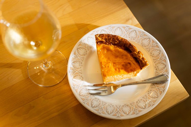 フランナチュール500円とグラスワイン850円～。