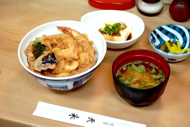 有楽町 天米（ゆうらくちょう てんよね）