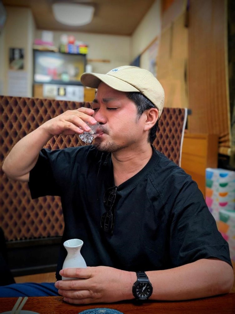 「ツイ—……」と味と香りを楽しむ筆者。