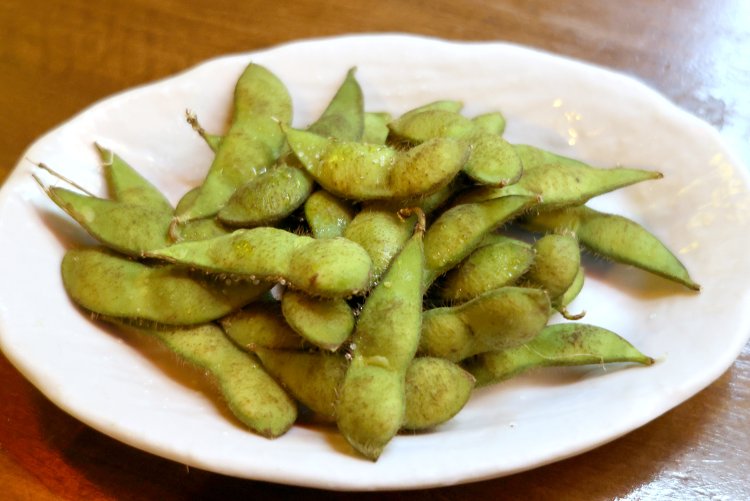 茹でたてをいただける山形産のだだちゃ豆。