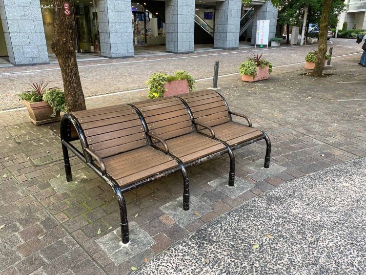 ベンチでひと休み。