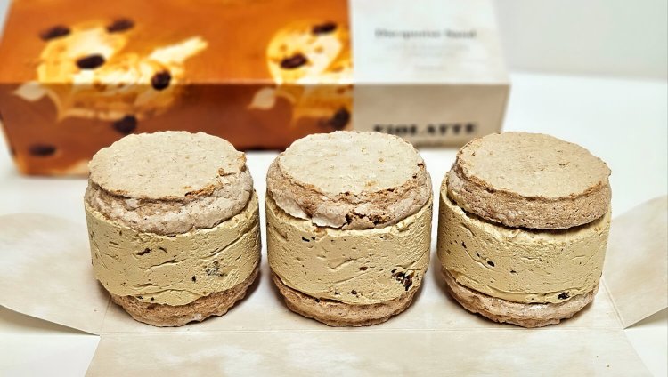 【品川駅改札内】ラテアートがテーマのスイーツ専門店『FiOLATTE（フィオラッテ）』は、極厚ダックワーズサンドとサクサクのミルフィユがおすすめ！～黒猫スイーツ散歩 手土産編～