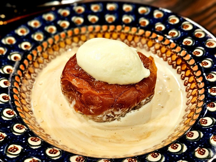 秋冬限定 焼きりんご970円。