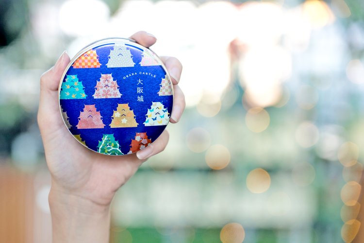 撮影場所：JR大阪駅5階 時空の広場。