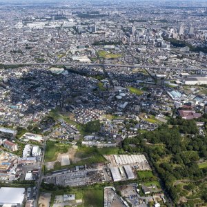 東京都府中市の、街に刻まれた砂利運搬貨物線の痕跡を空から眺める