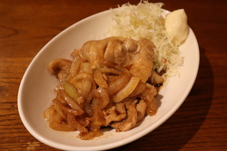 豚の生姜焼き1200円は体を大きくしたい人（……いるかな？）におすすめ。